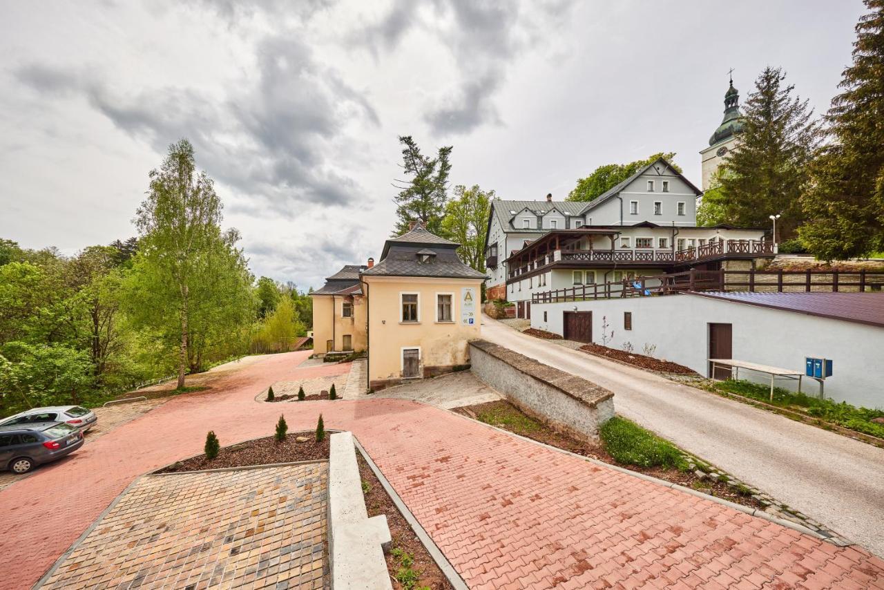 Hotel Auri Rudník Esterno foto