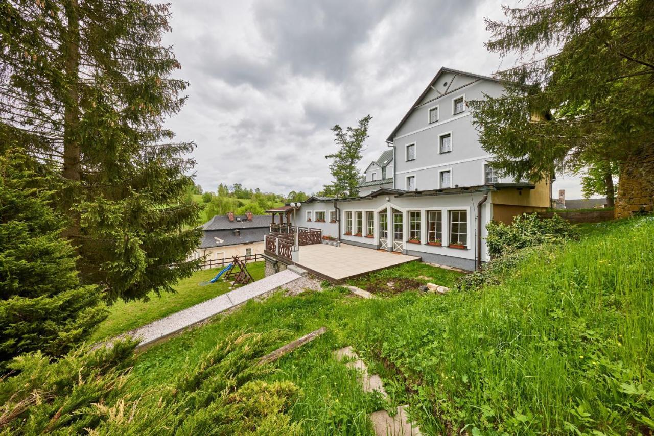 Hotel Auri Rudník Esterno foto