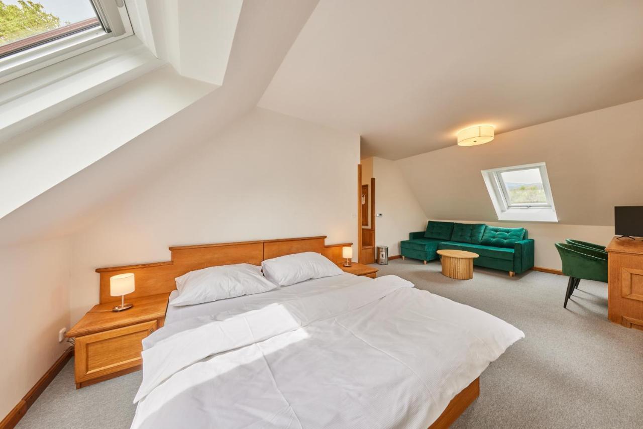 Hotel Auri Rudník Esterno foto