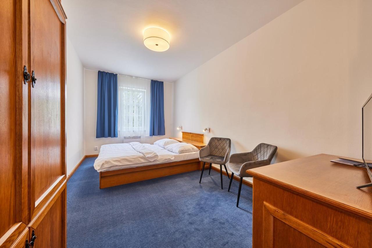 Hotel Auri Rudník Esterno foto