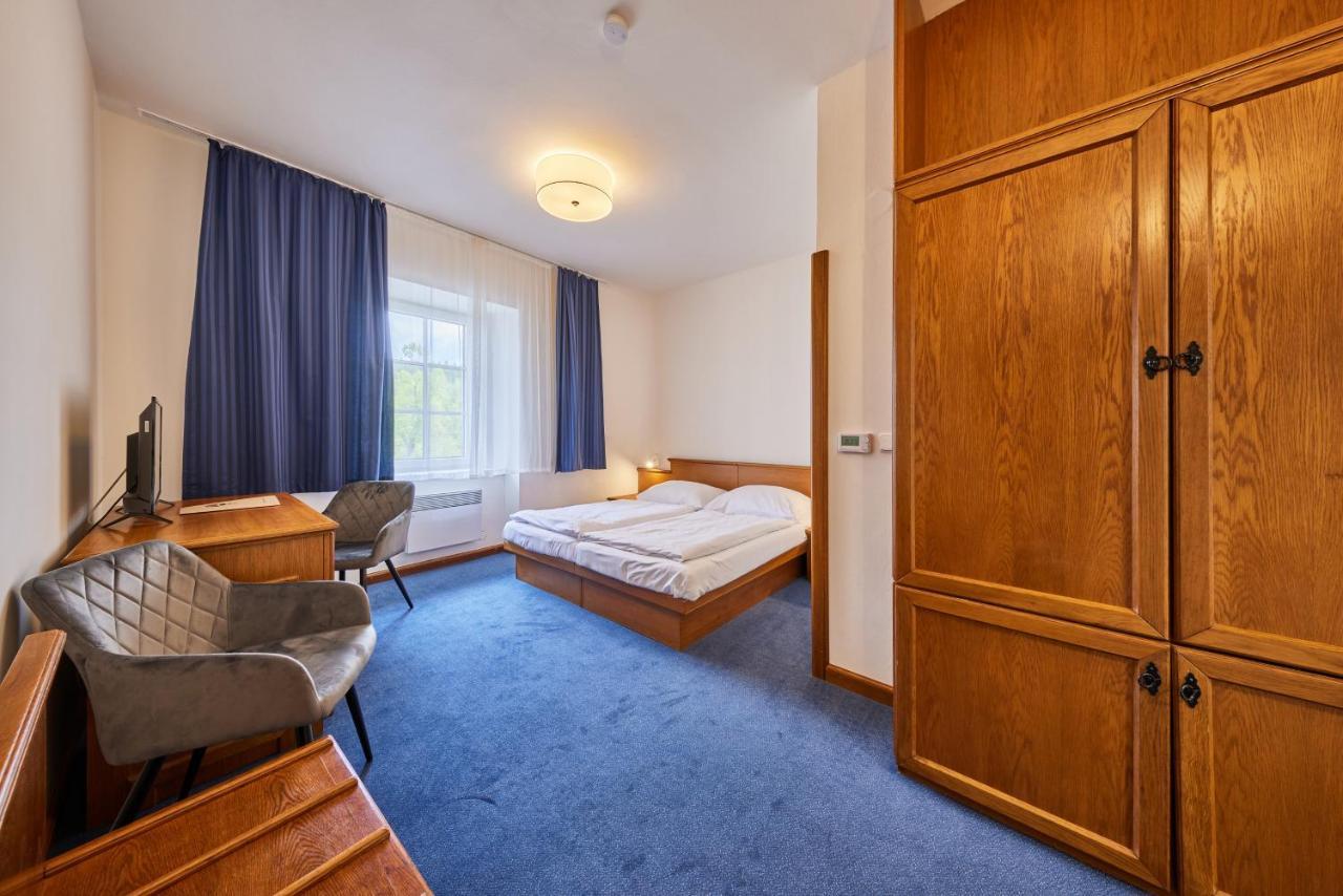 Hotel Auri Rudník Esterno foto