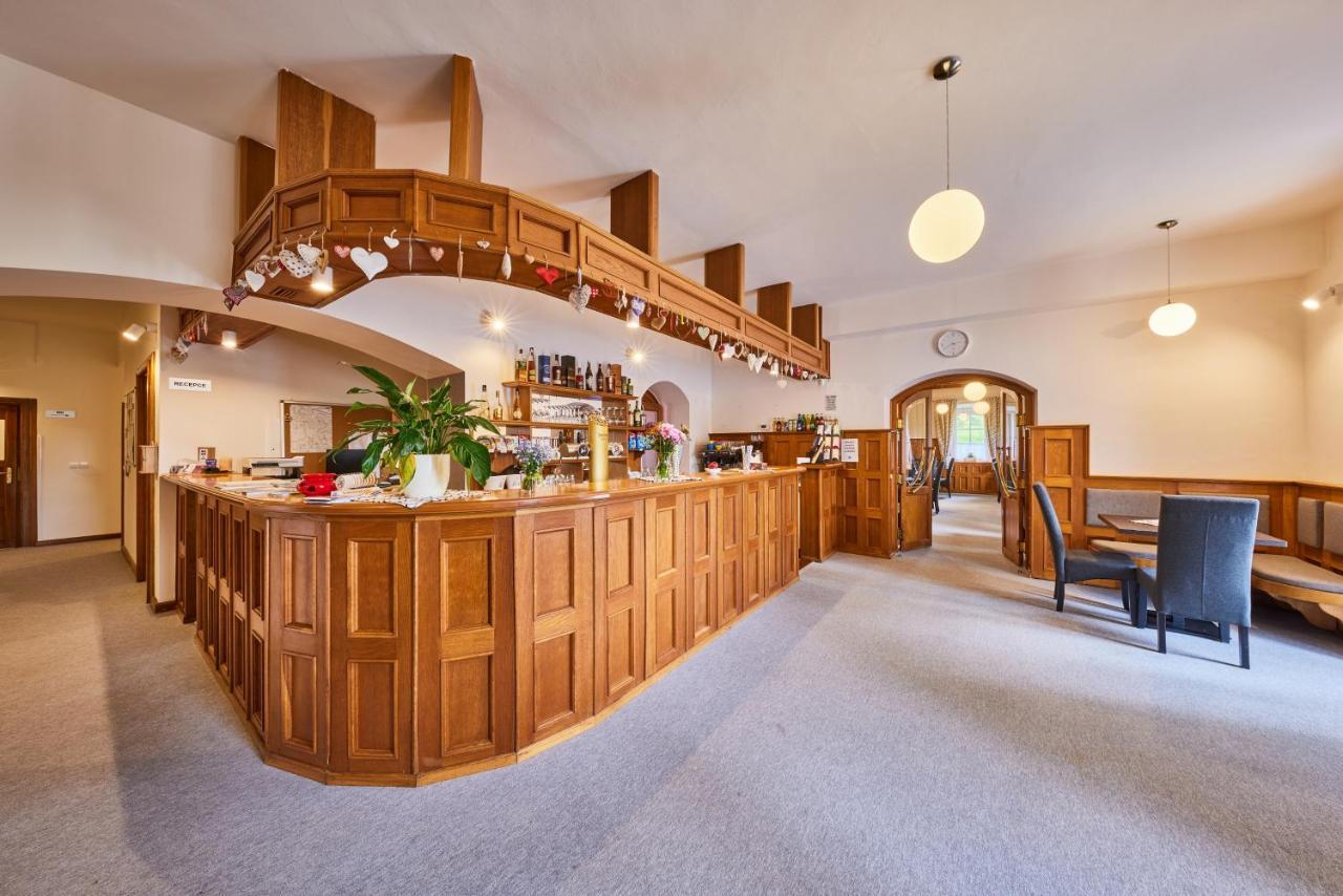 Hotel Auri Rudník Esterno foto