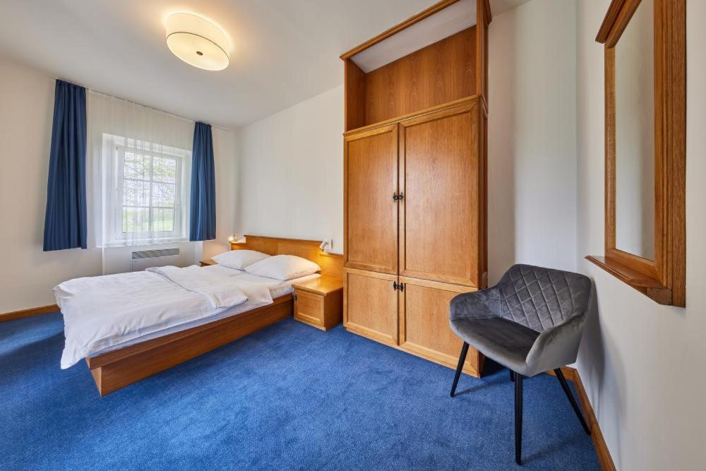 Hotel Auri Rudník Esterno foto